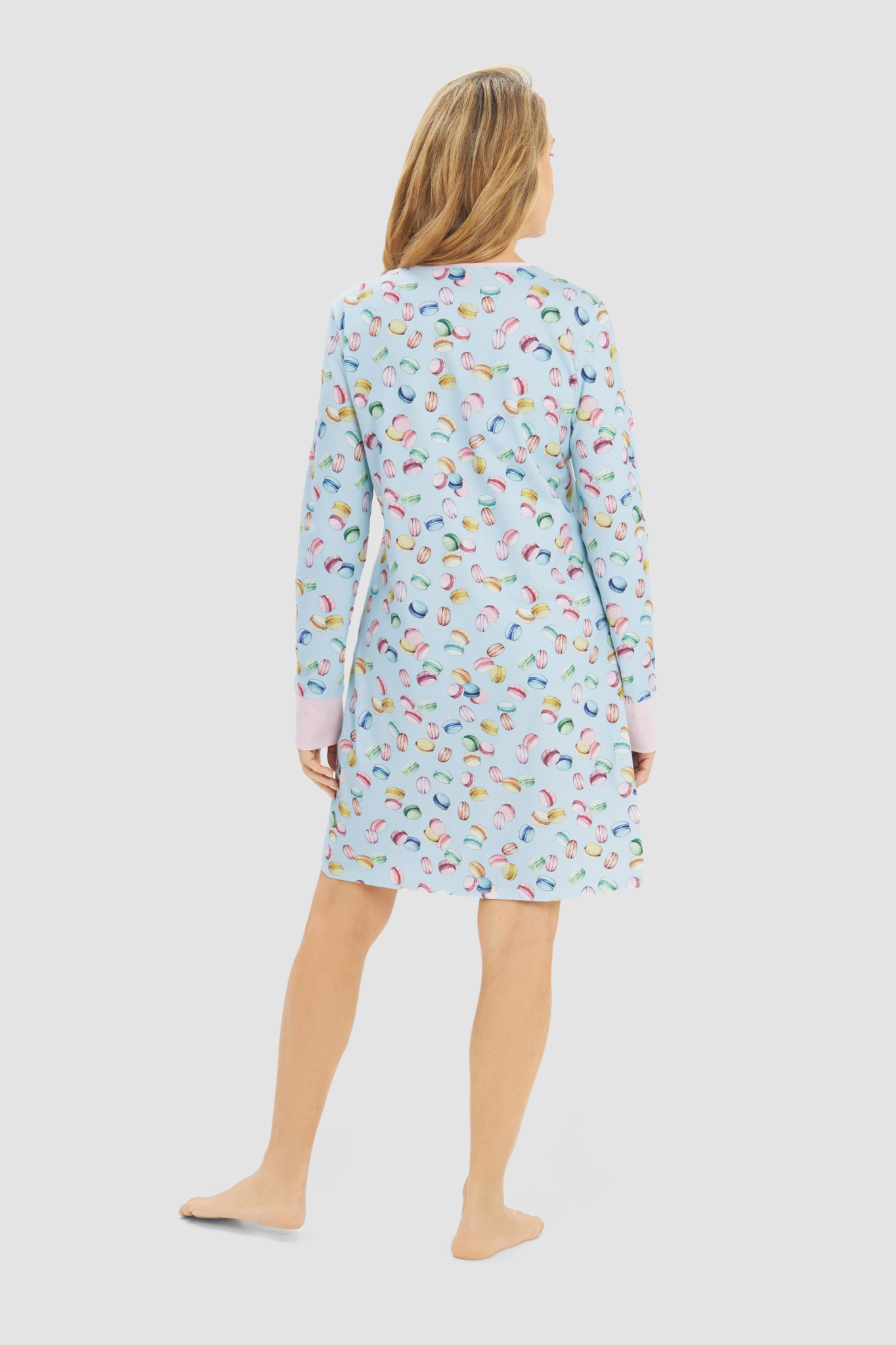 Rösch Nightgown back view in Macarons