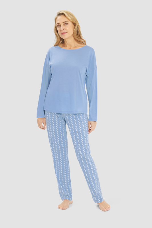 Rösch Pyjamas on model in Graphic Dots