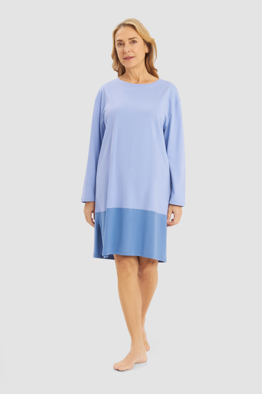 Rösch Nightgown on model in Colourmix Blue