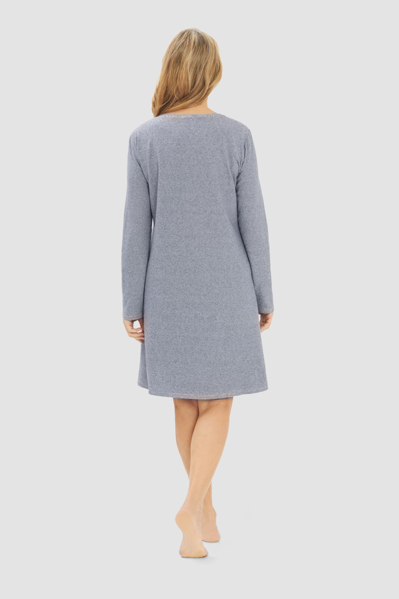 Rösch Nightgown back view in Ringlet Navy