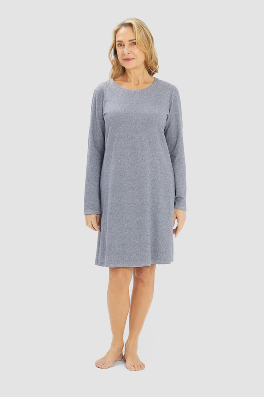 Rösch Nightgown on model in Ringlet Navy