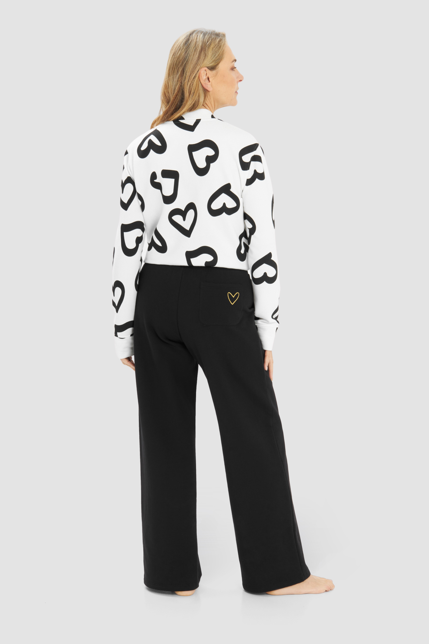 Rösch Lounge Pants back view in Black