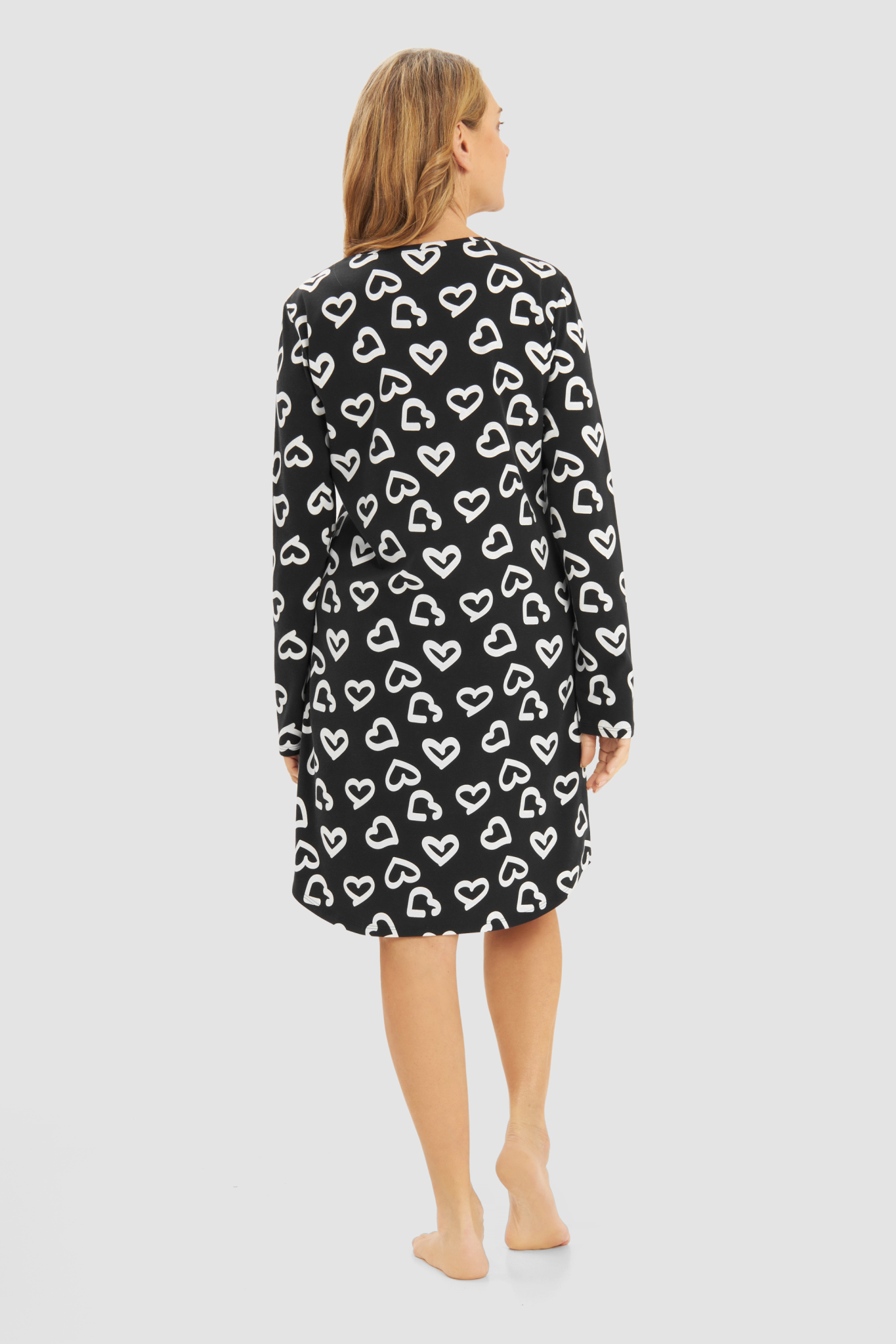 Rösch Nightgown back view in Hearts Black