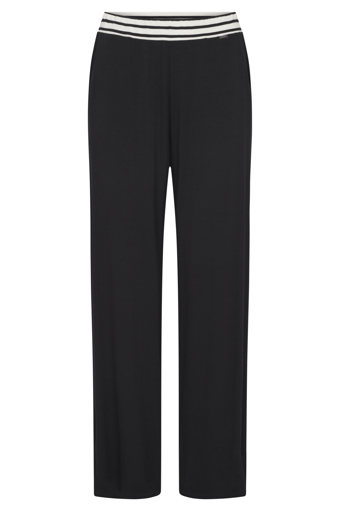 Rösch Lounge Pants front view in Black