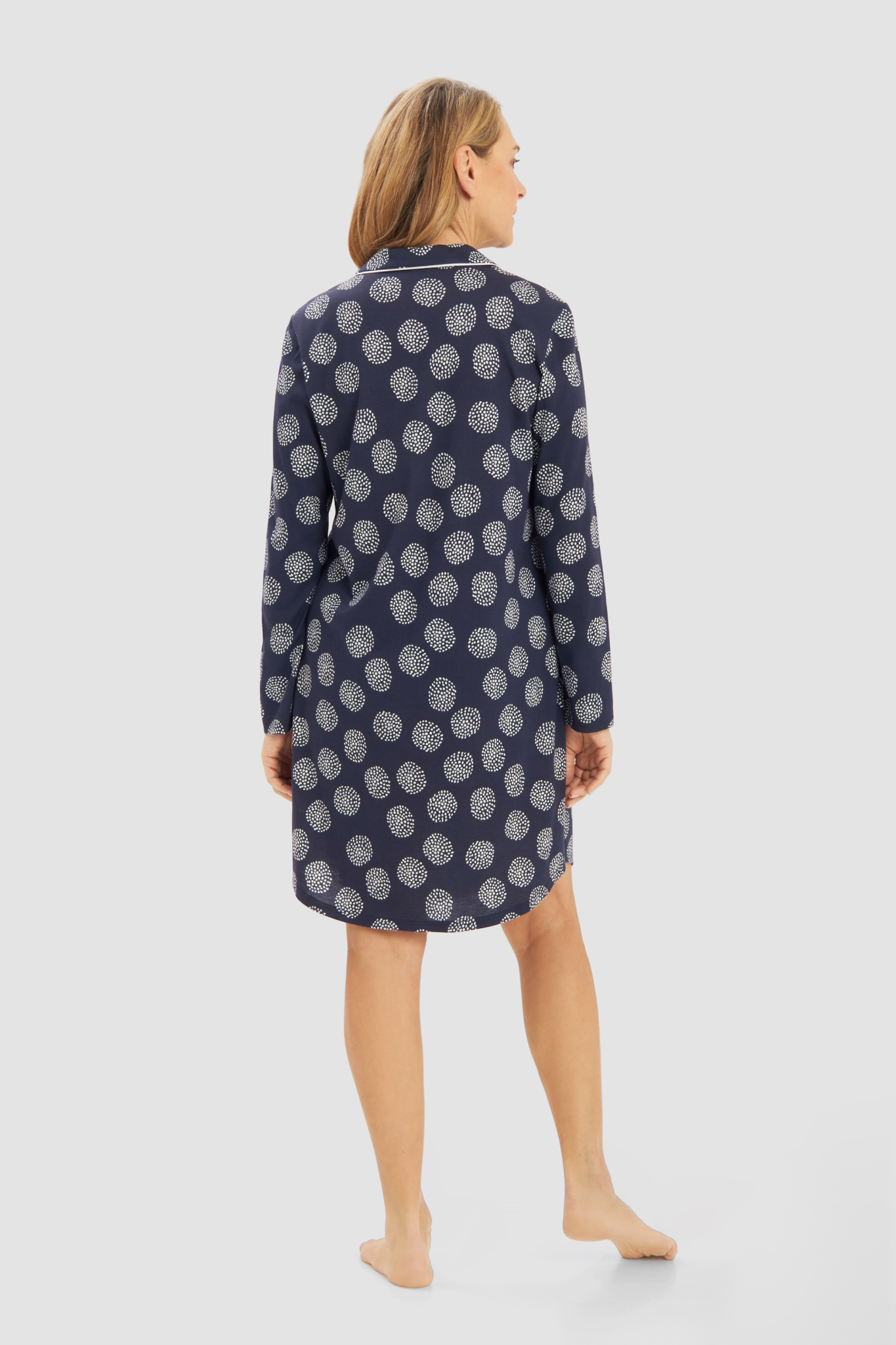 Rösch Nightgown back view in Navy Dots
