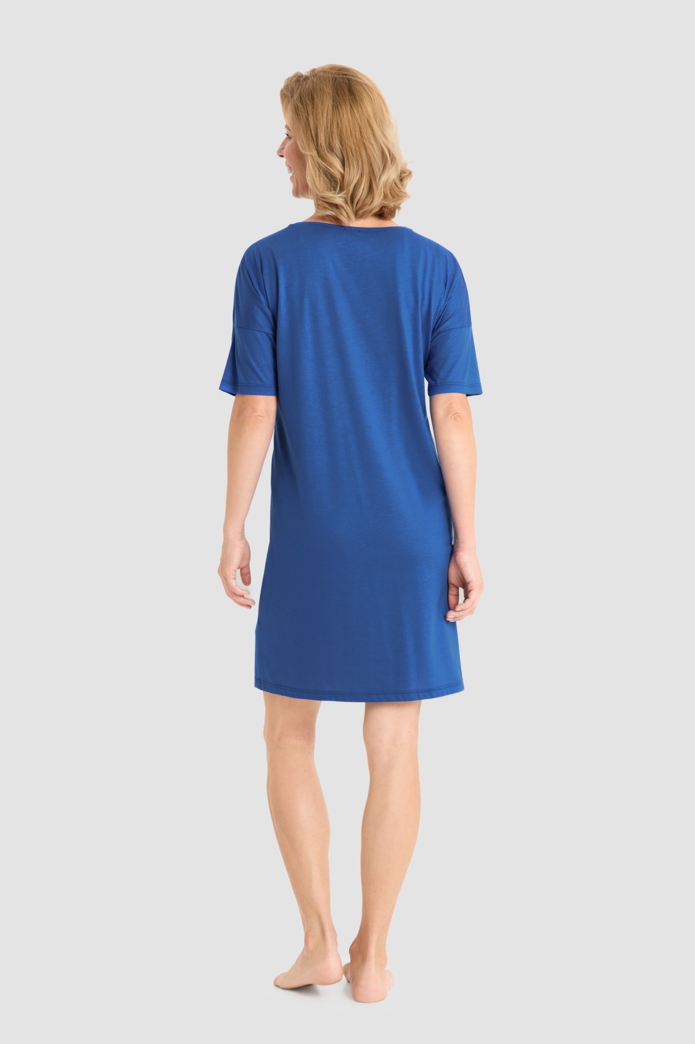 Rösch Nightgown back view in Sapphire Blue