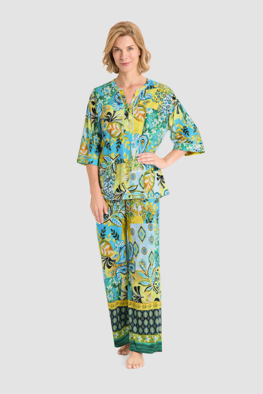 Rösch Pyjamas on model in Placed Print