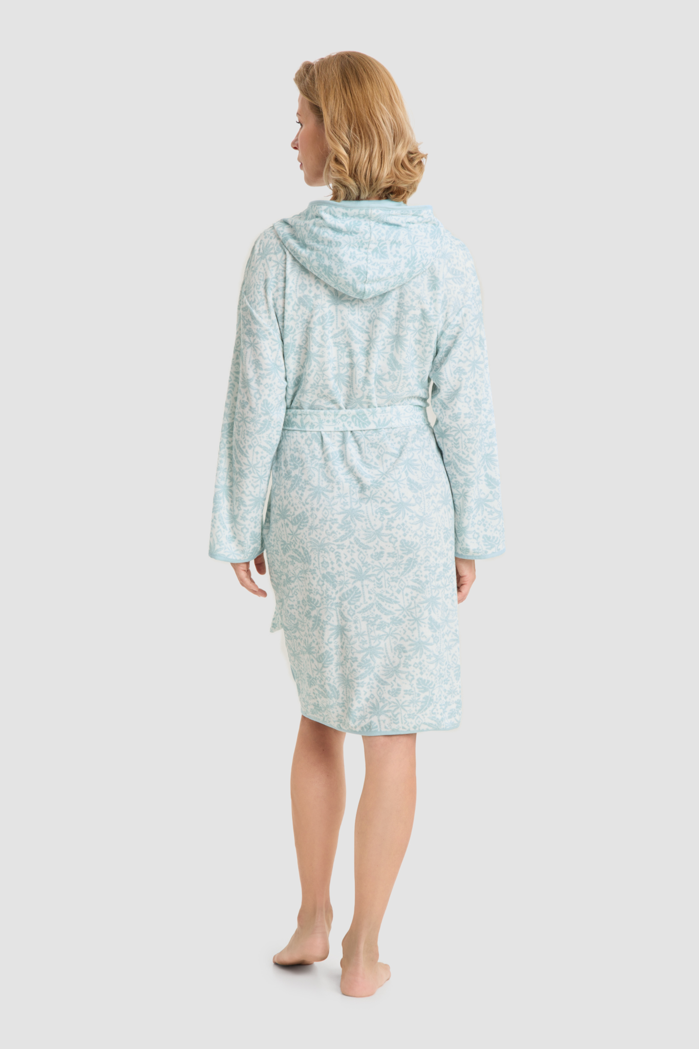 Rösch Robe back view in Cool Mint