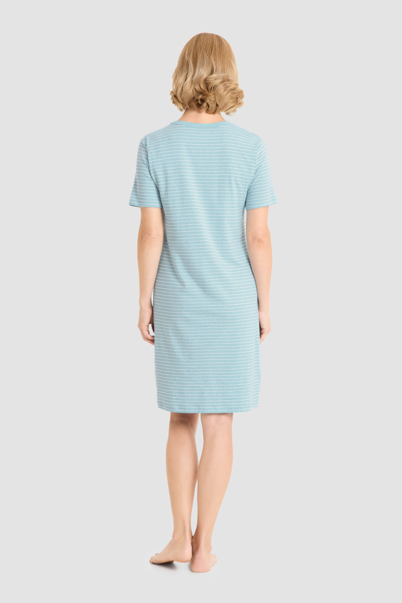 Rösch Nightgown back view in Ringlet