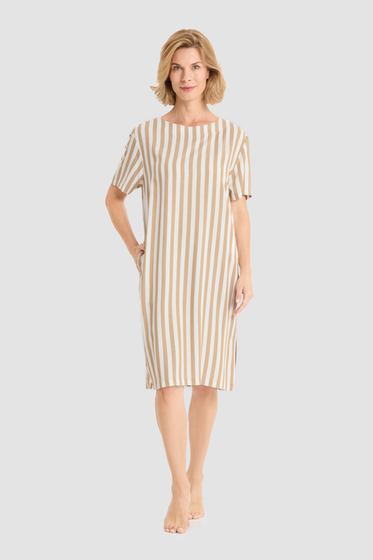 Rösch House Dress on model in White-Toffee