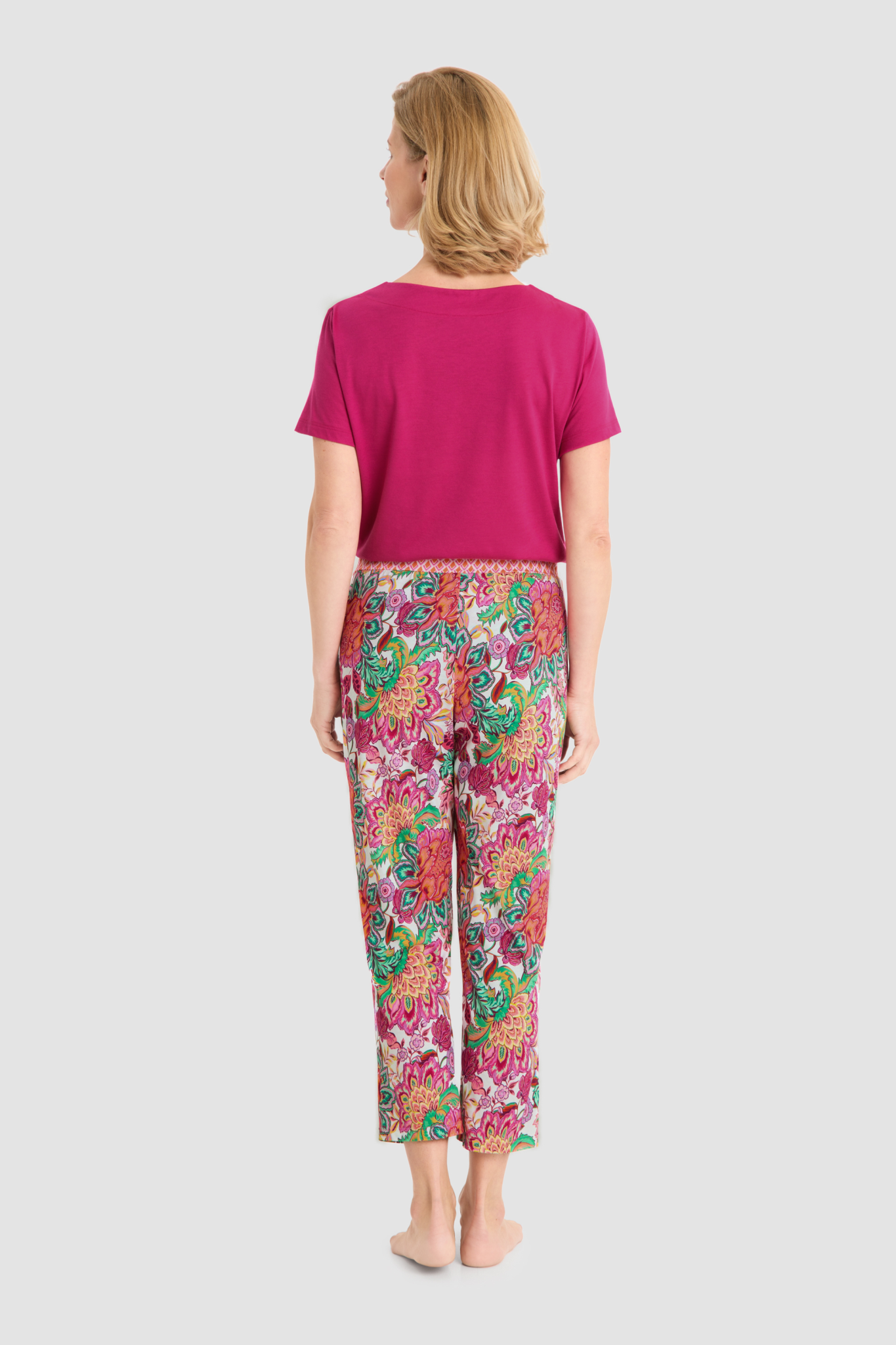 Rösch Lounge Pants back view in Flower Mix
