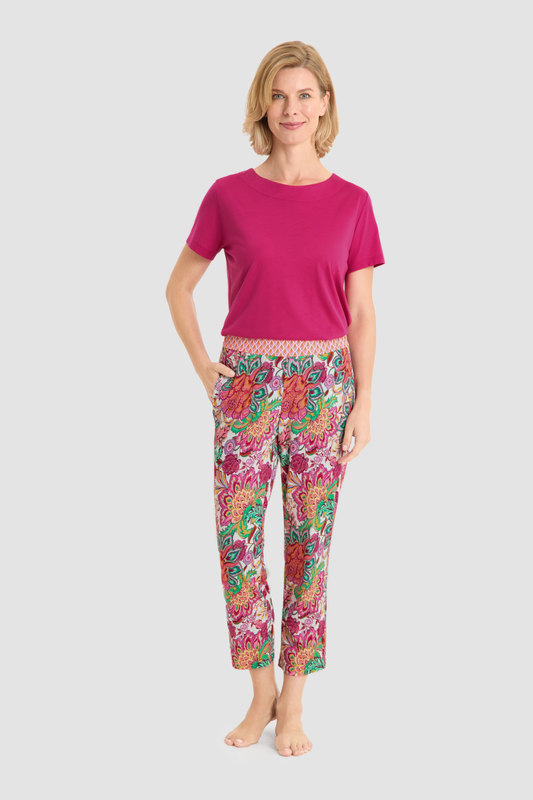 Rösch Lounge Pants on model in Flower Mix