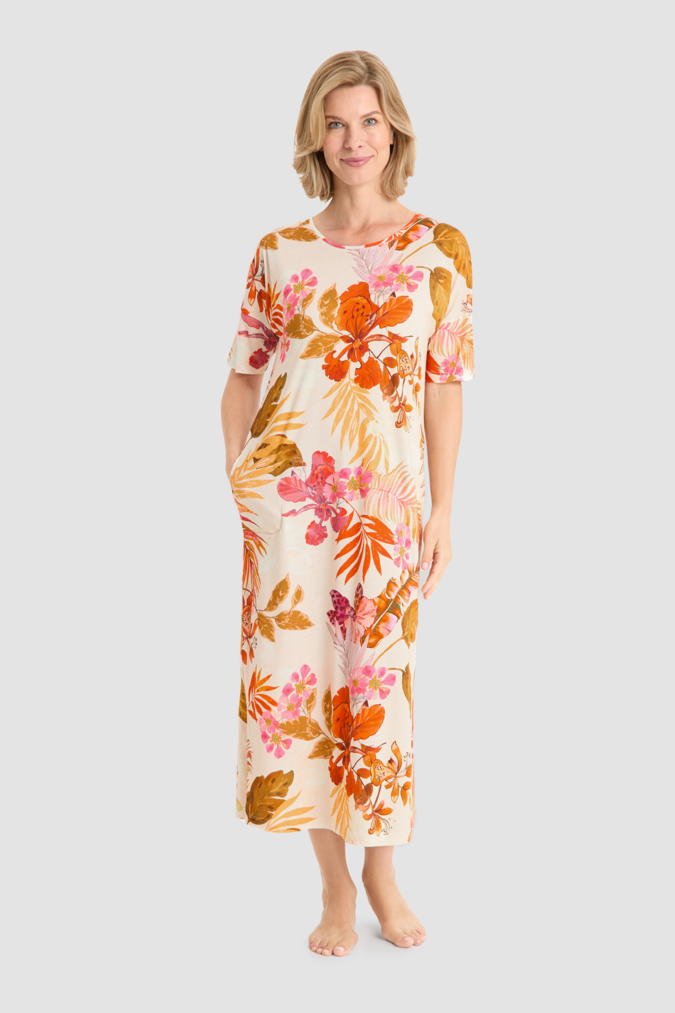 Rösch Nightgown on model in Modern Leaves