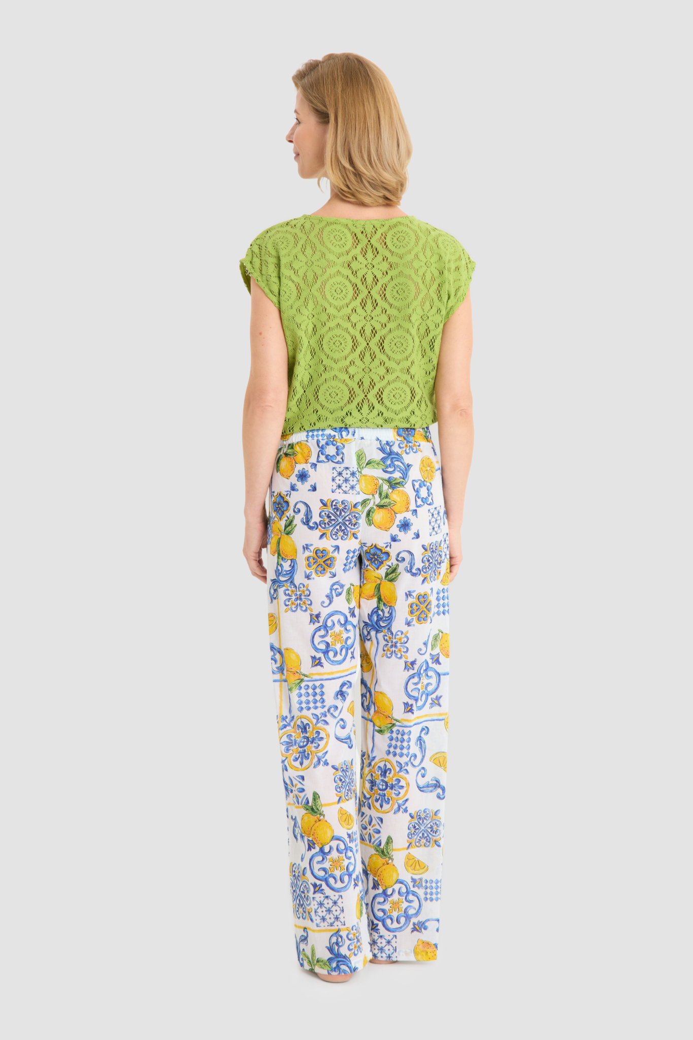 Rösch Lounge Pants back view in Super Lemon