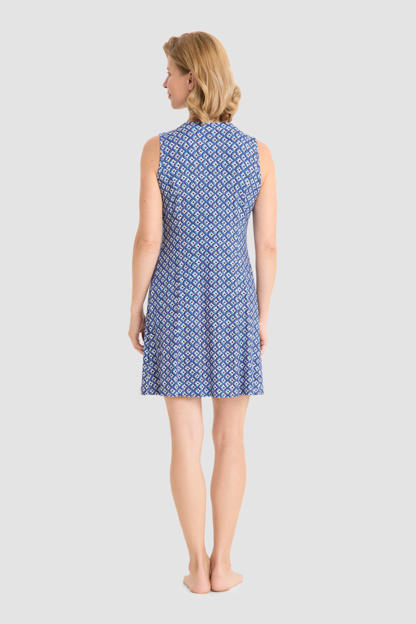 Rösch Beach Dress back view in Graphic Print