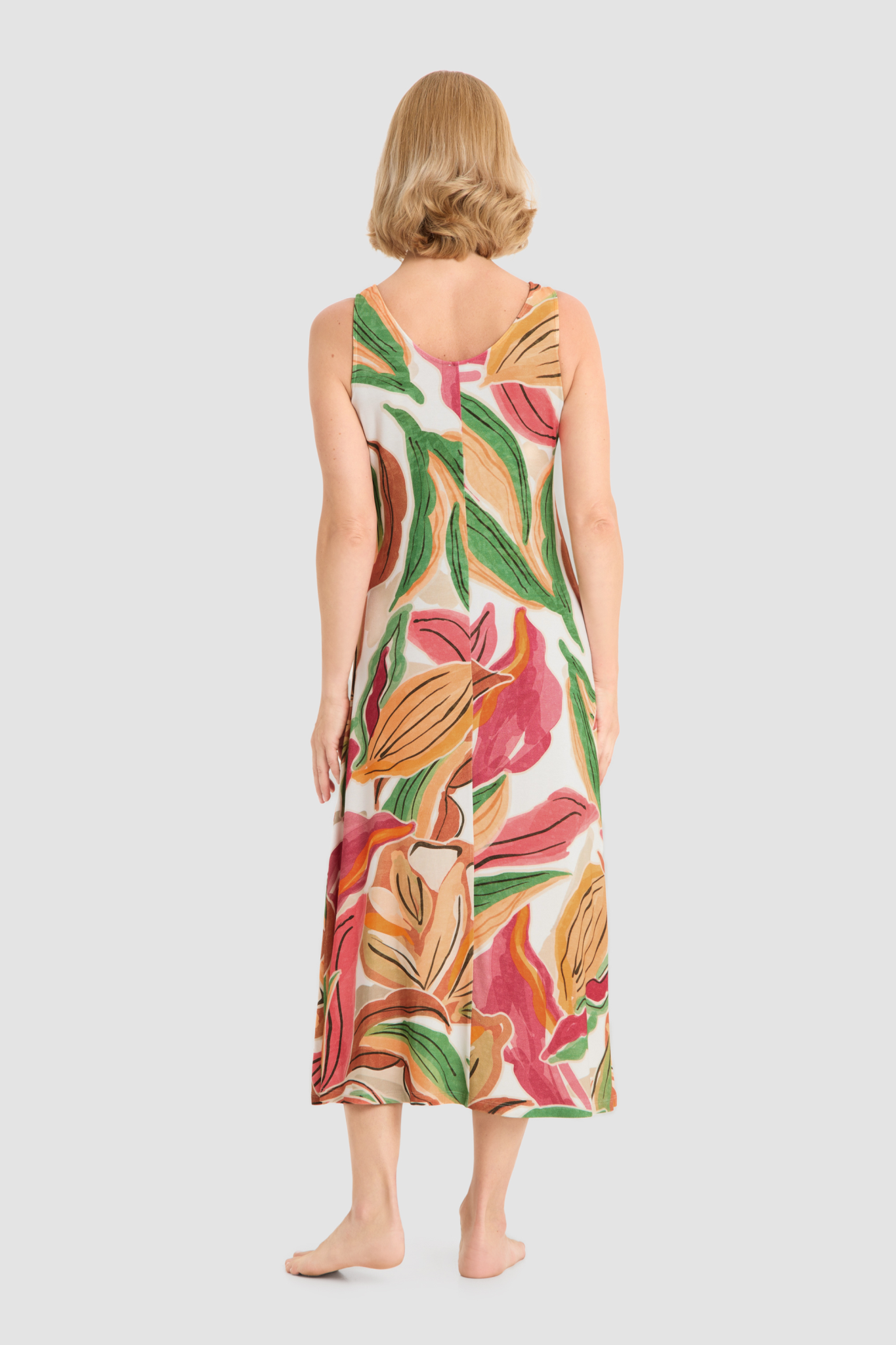 Rösch Beach Dress back view in Multicolor Leaves