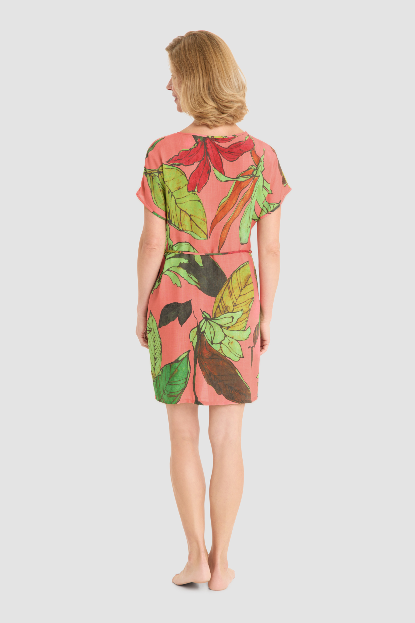 Rösch Beach Dress back view in Modern Leaves