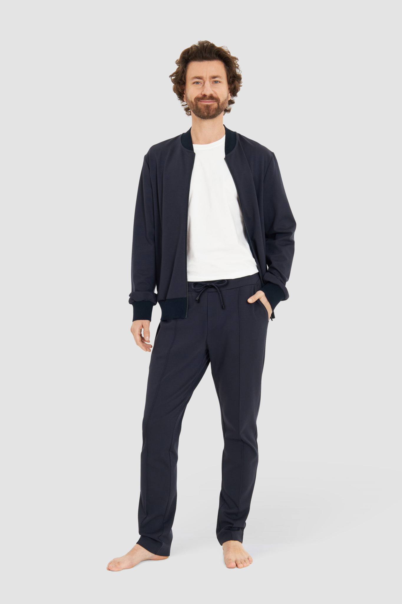 Rösch Lounge Pants on model in Dark Blue