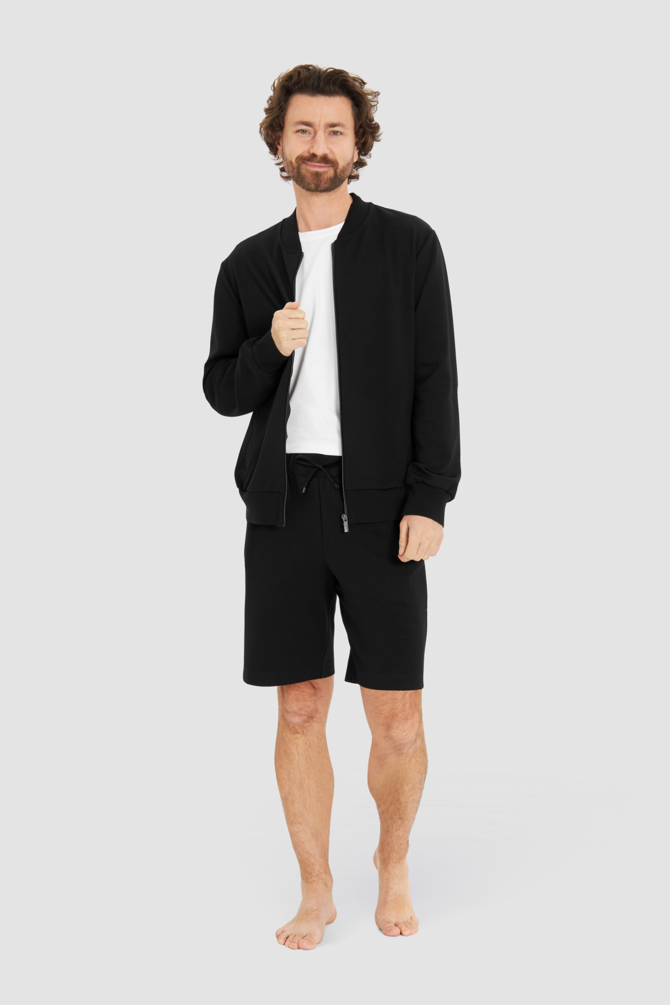 Rösch Lounge Pants on model in Jet Black