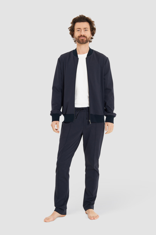 Rösch Lounge Jacket on model in Dark Blue