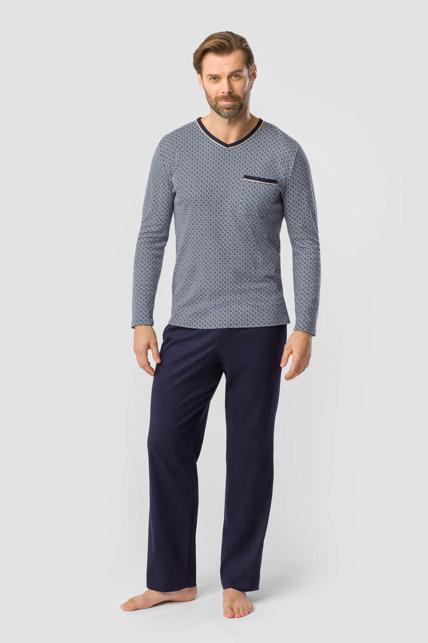 Rösch Pyjamas on model in Minimal blue