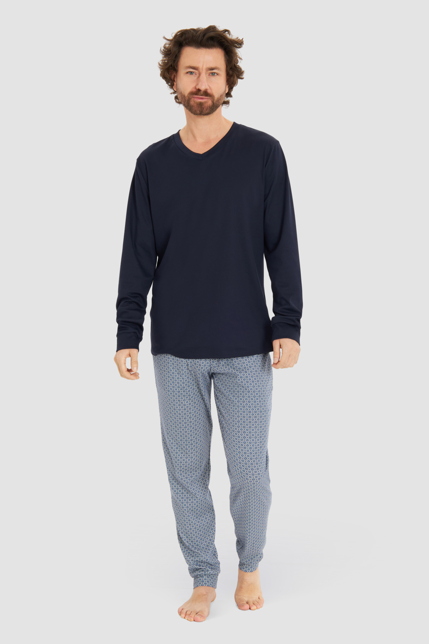 Rösch Pyjamas on model in Minimal blue