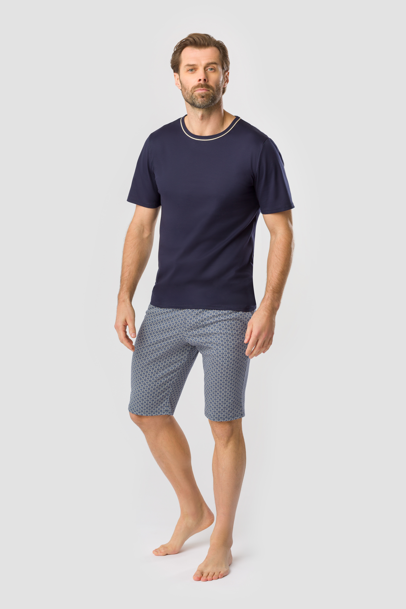 Rösch Pyjamas on model in Minimal blue