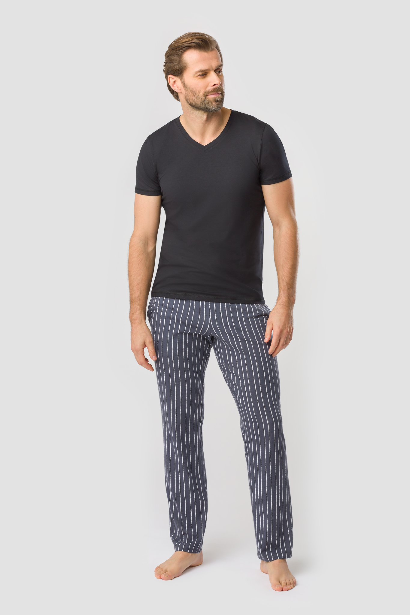 Rösch Lounge Pants on model in Stripe Grey