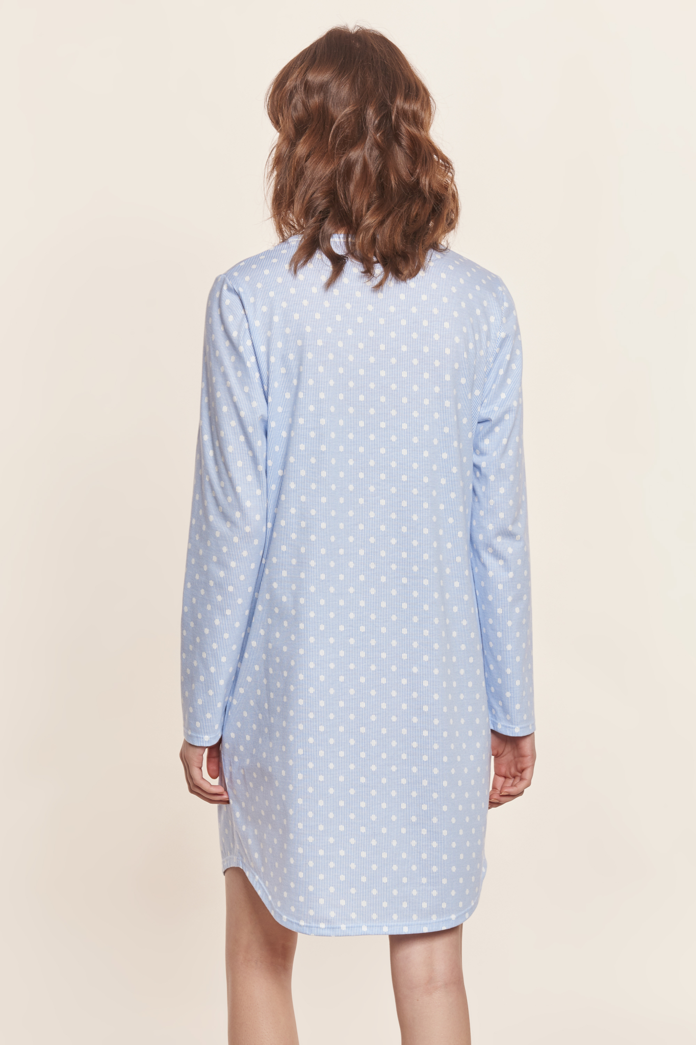 Rösch Nightgown back view in Skyblue