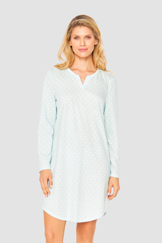 Rösch Nightgown on model in Cool Mint