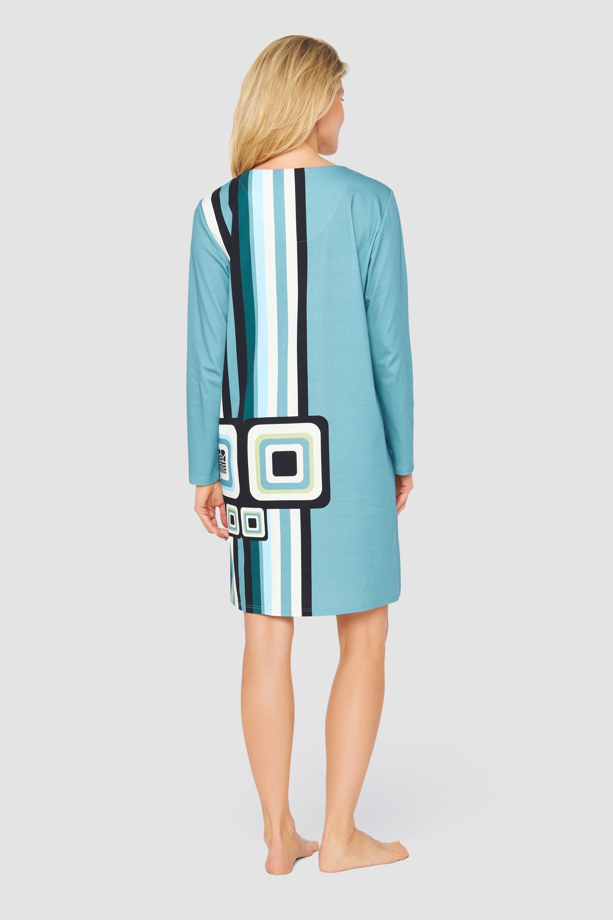 Feraud Night Dress, 1/1 Sleeve, Round Neck Retro Graphic (3231343) Placed Print
