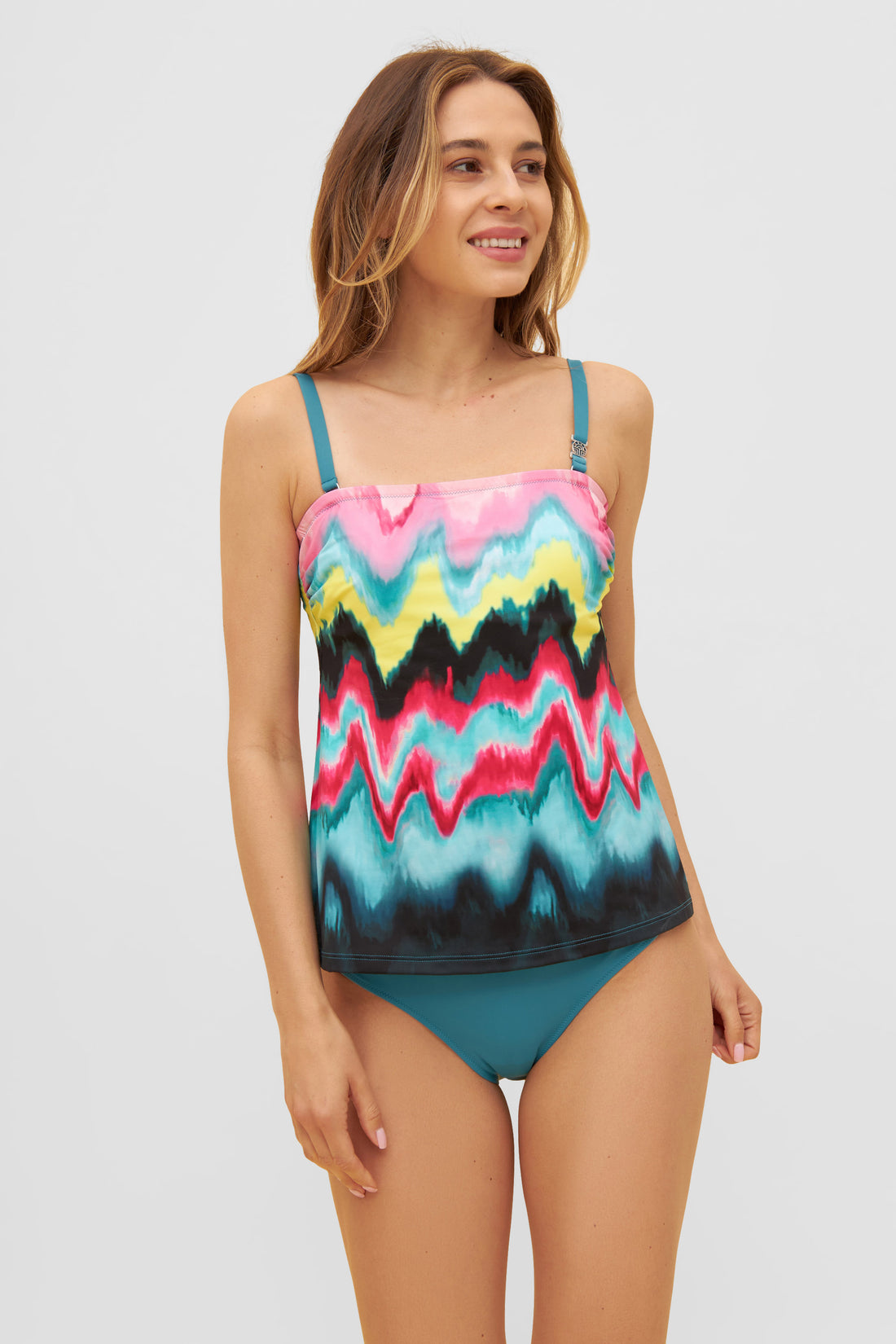 Feraud Tk, Wire, Ubb Colored Waves (3235061) Dynamic Print