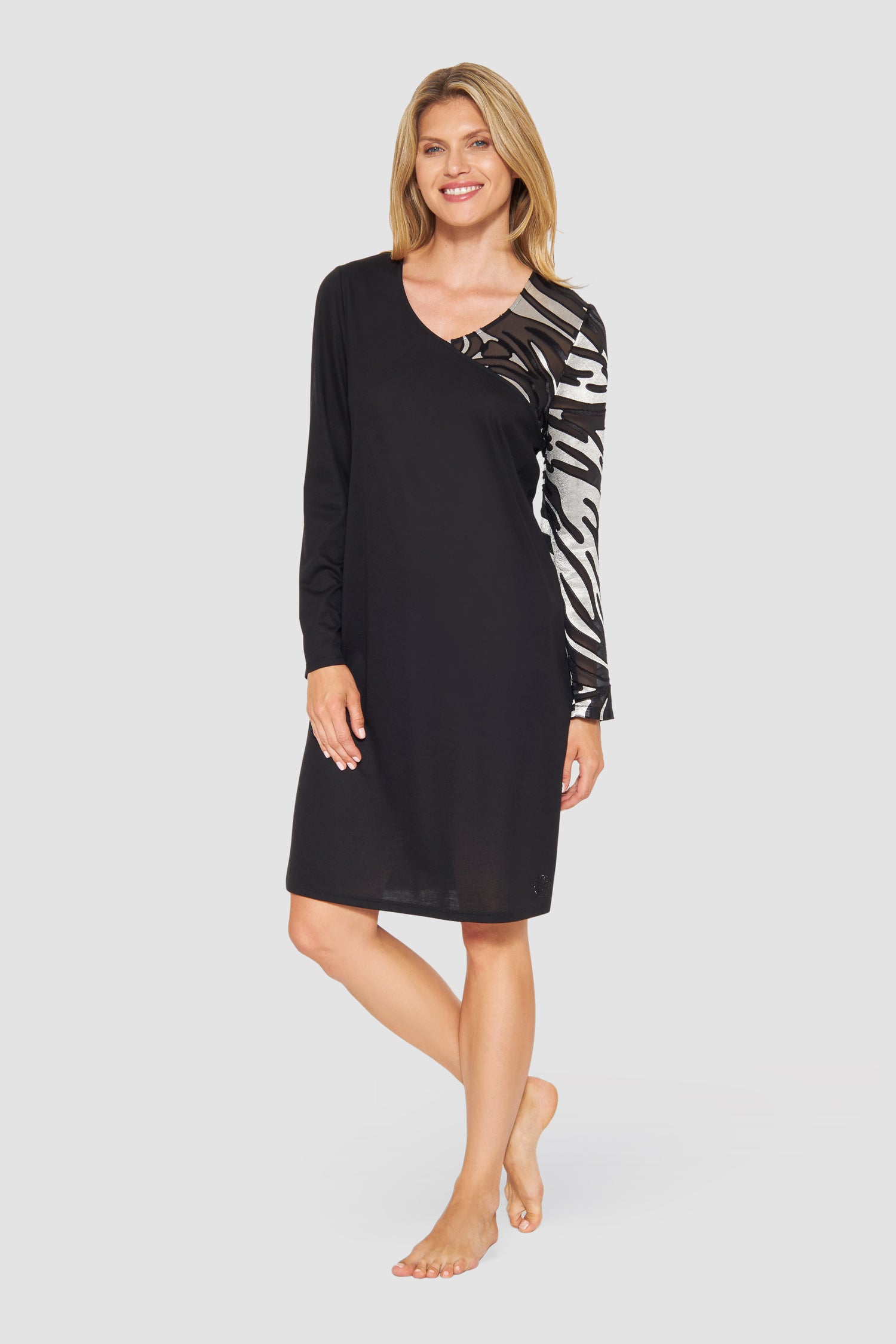 Feraud Night Dress, 1/1 Sleeve, V-Neck Devore (3241009) Magic Black