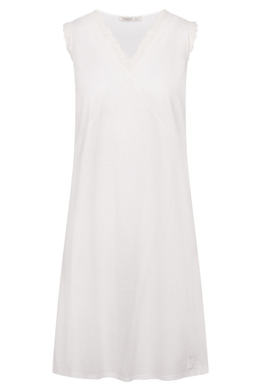 Féraud Nightgown front view in White