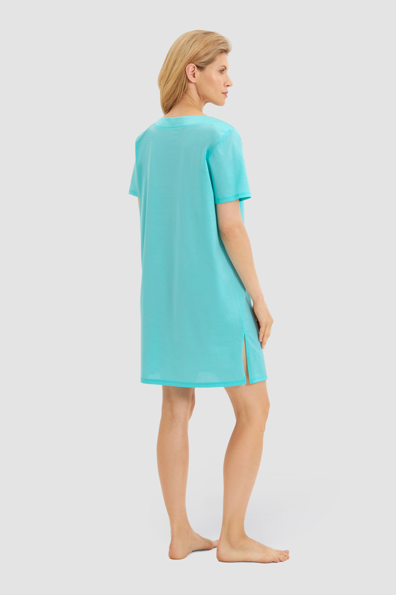 Féraud Nightgown back view in Lagune