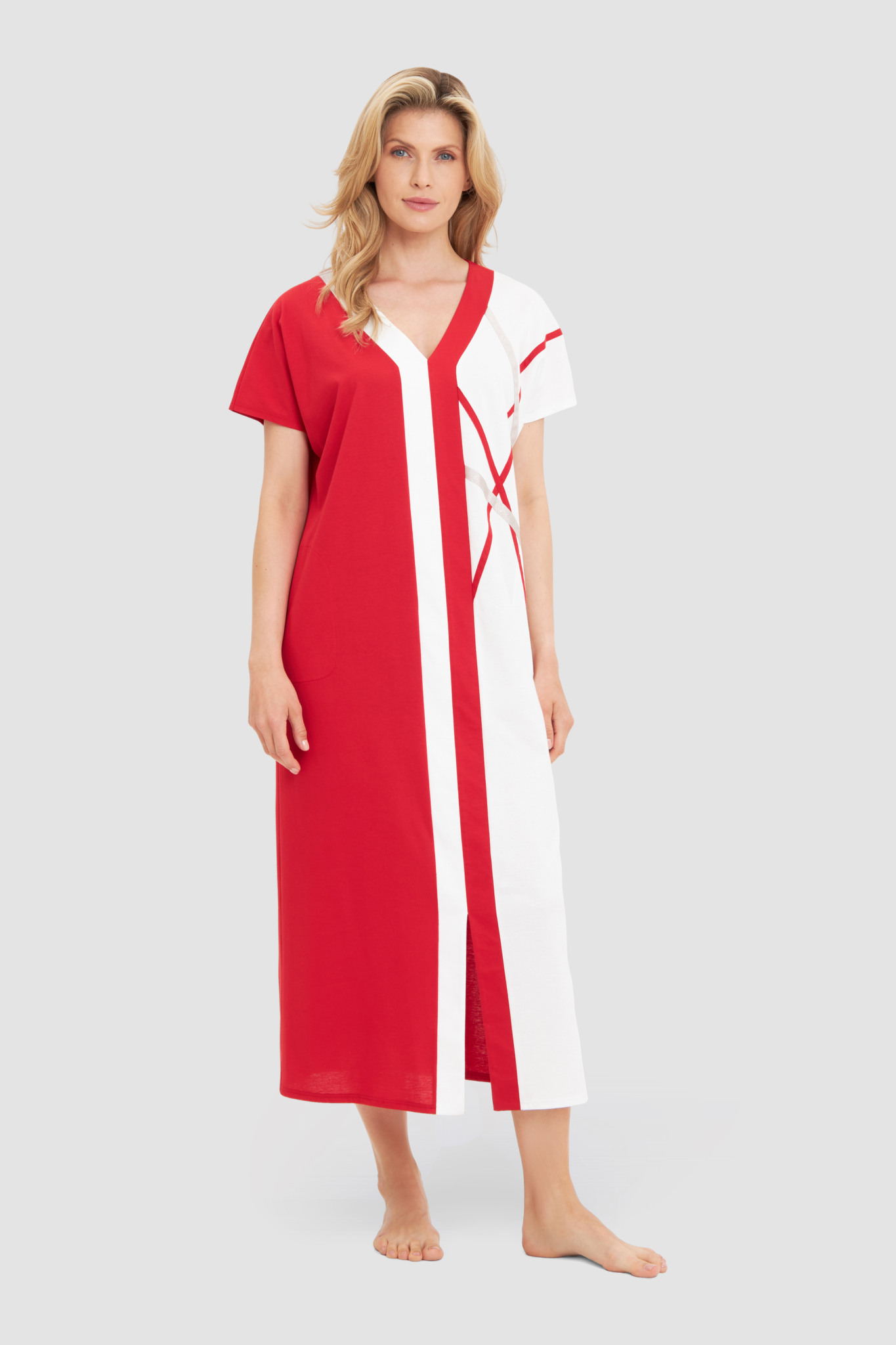 Féraud Nightgown on model in Colourmix