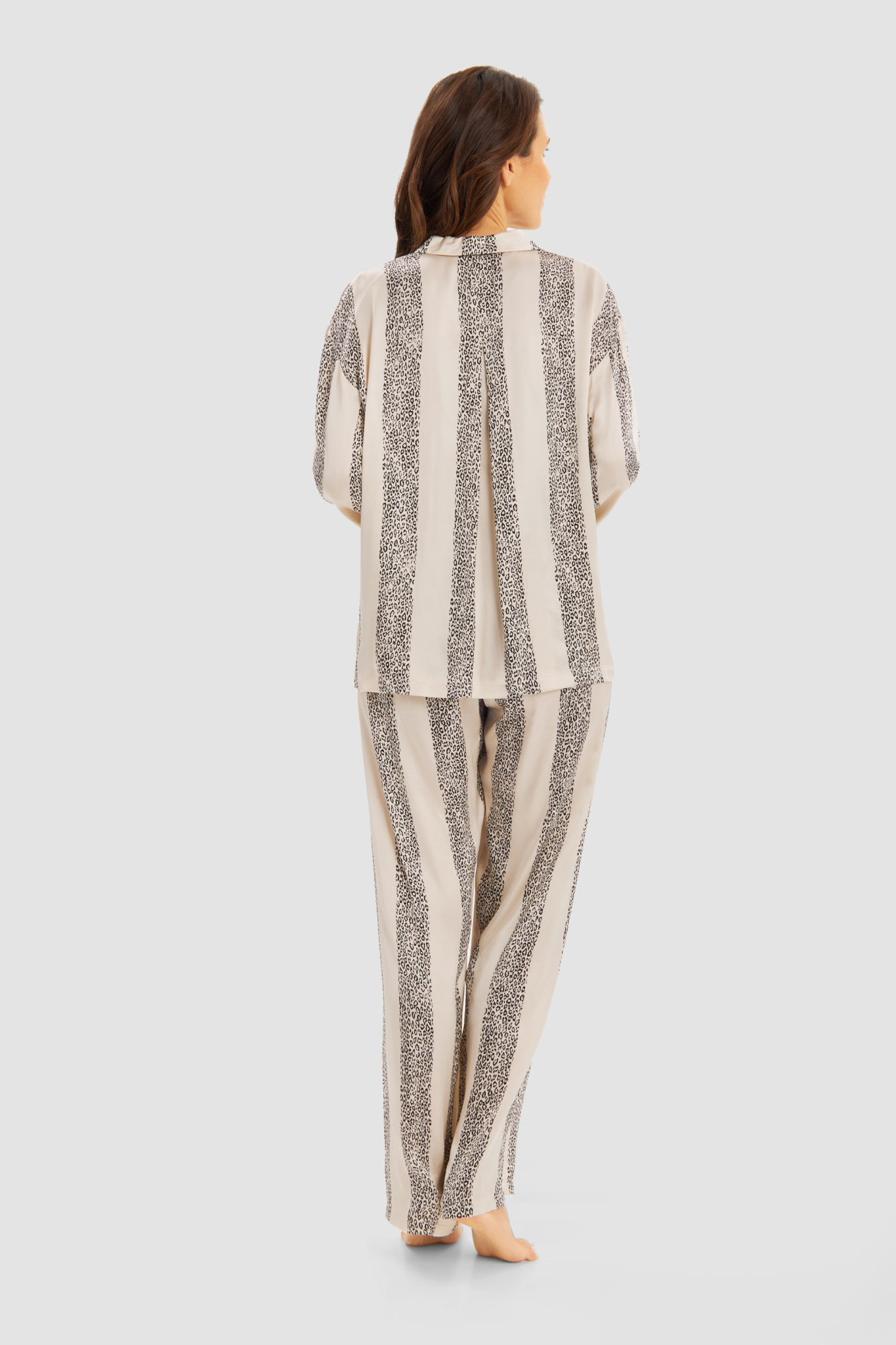 Féraud Pyjamas back view in Stripe Black