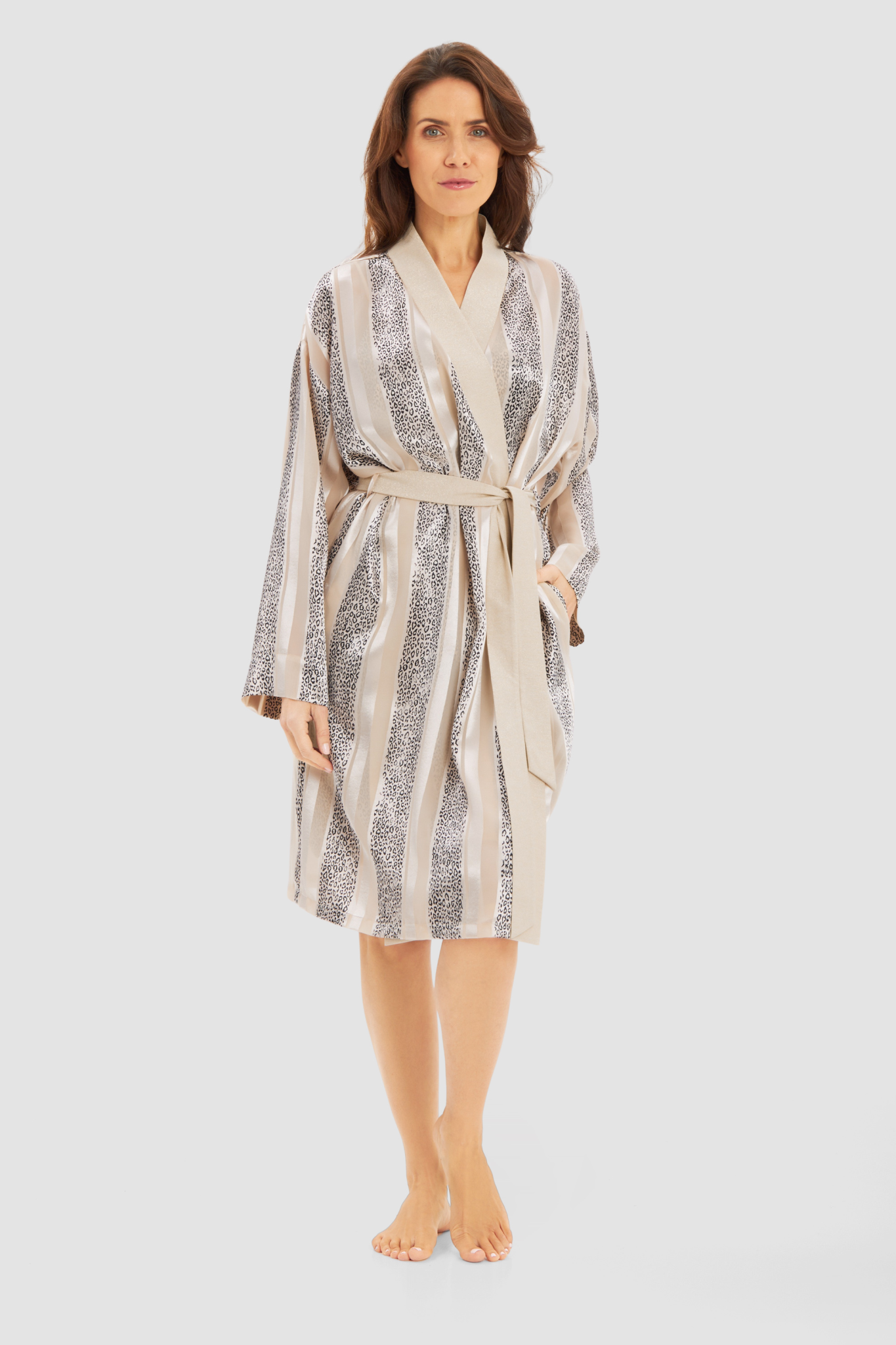 Féraud Robe on model in Stripe Black
