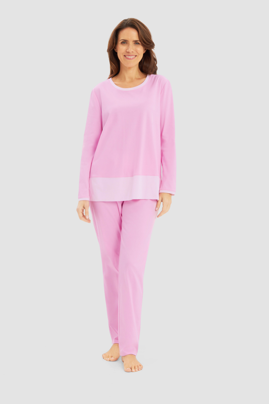 Féraud Pyjamas on model in Orchidee