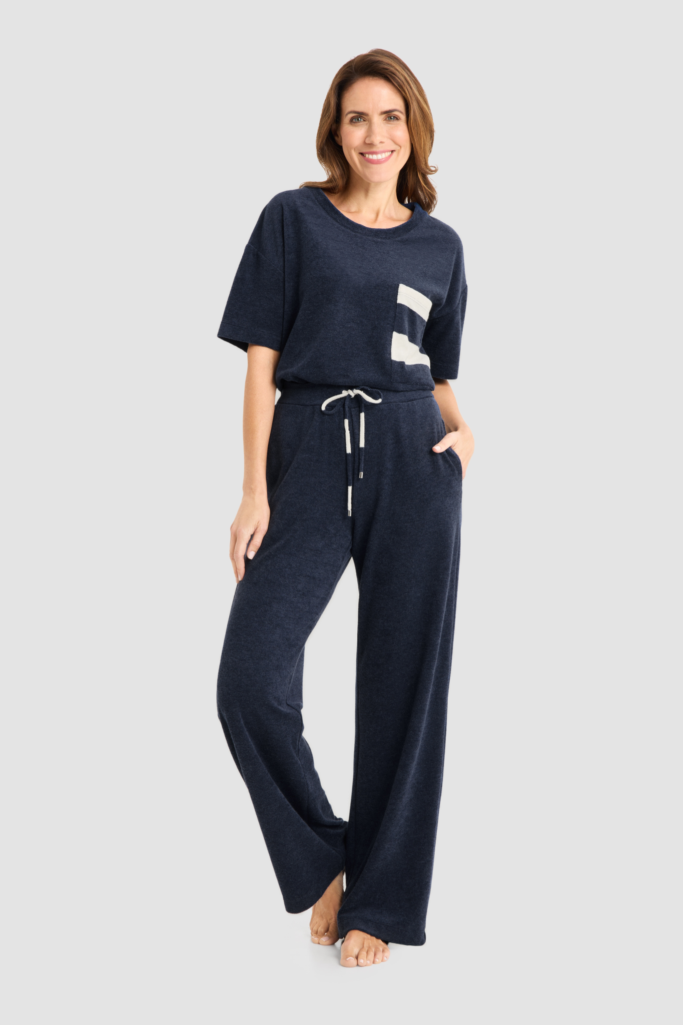 Féraud Lounge Pants on model in Navy