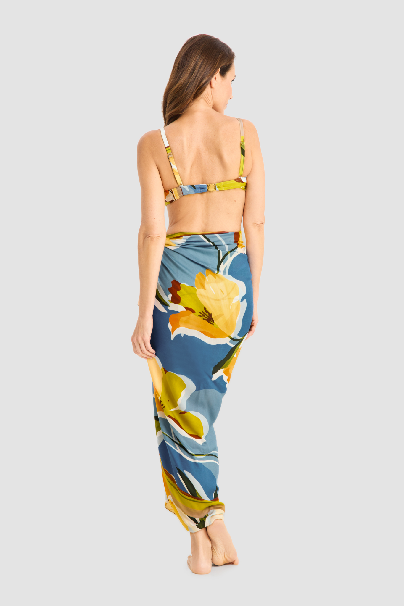 Féraud Pareo back view in Modern Flower