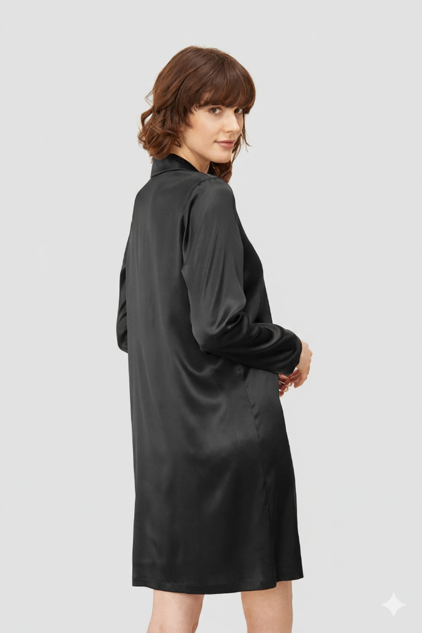 Féraud Nightgown back view in Black