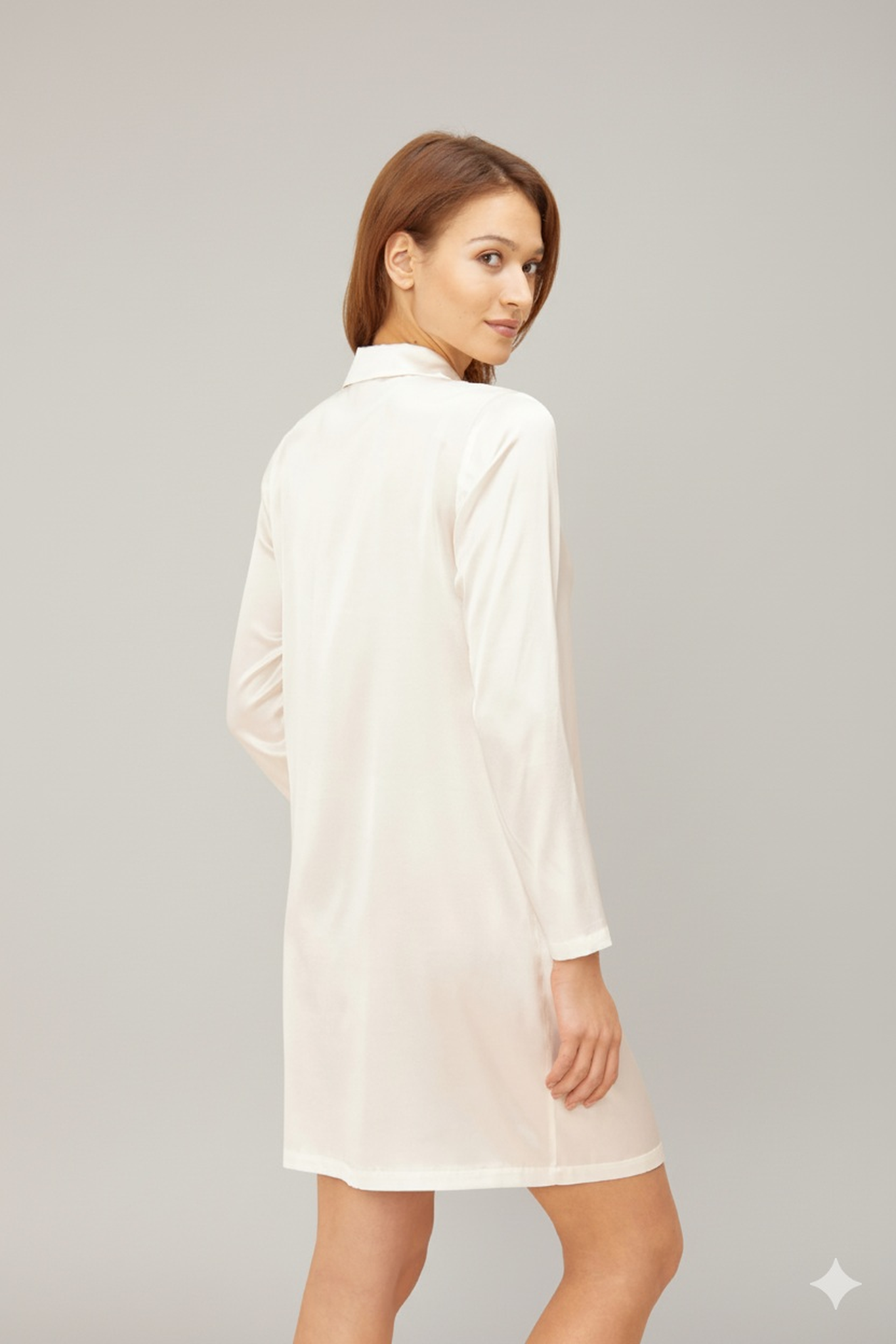 Féraud Nightgown back view in Ivory