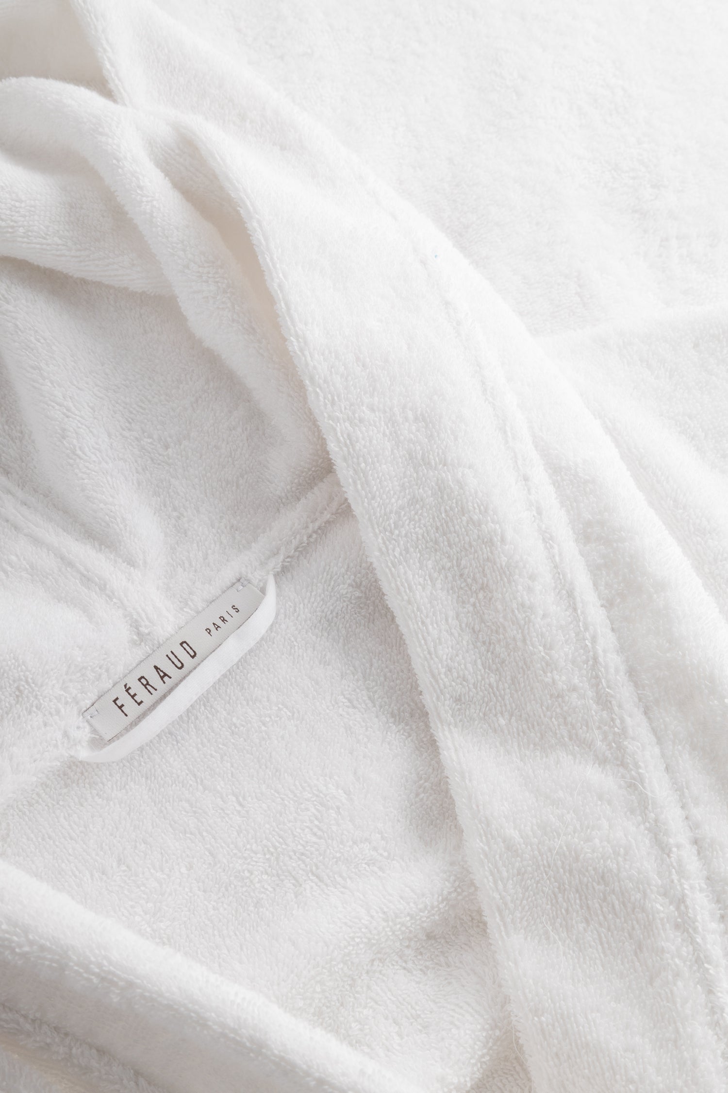 Feraud Robe, 1/1 Sleeve, Wrap-Around, Hooded, P (3881735) White