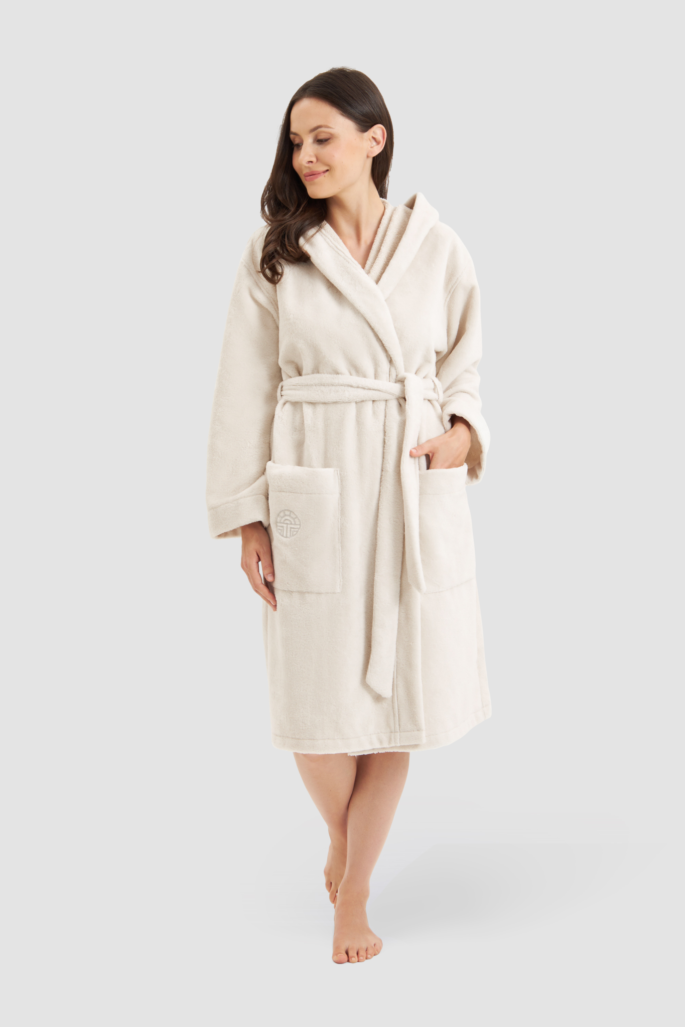 Féraud Robe on model in Cream