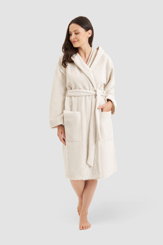 Féraud Robe on model in Cream