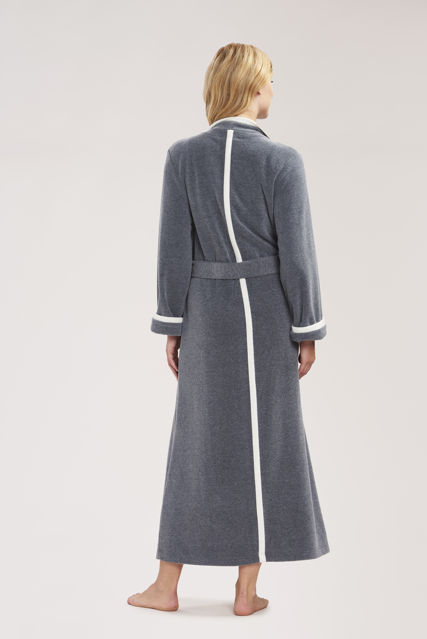 Féraud Robe back view in Heather Dark Grey