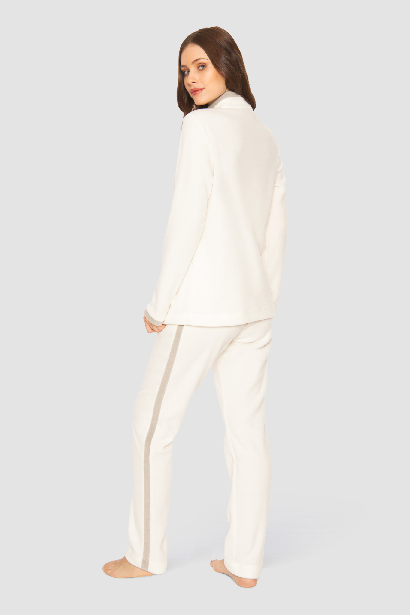 Féraud Lounge Set back view in Ivory