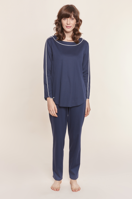 Féraud Pyjamas on model in Navy
