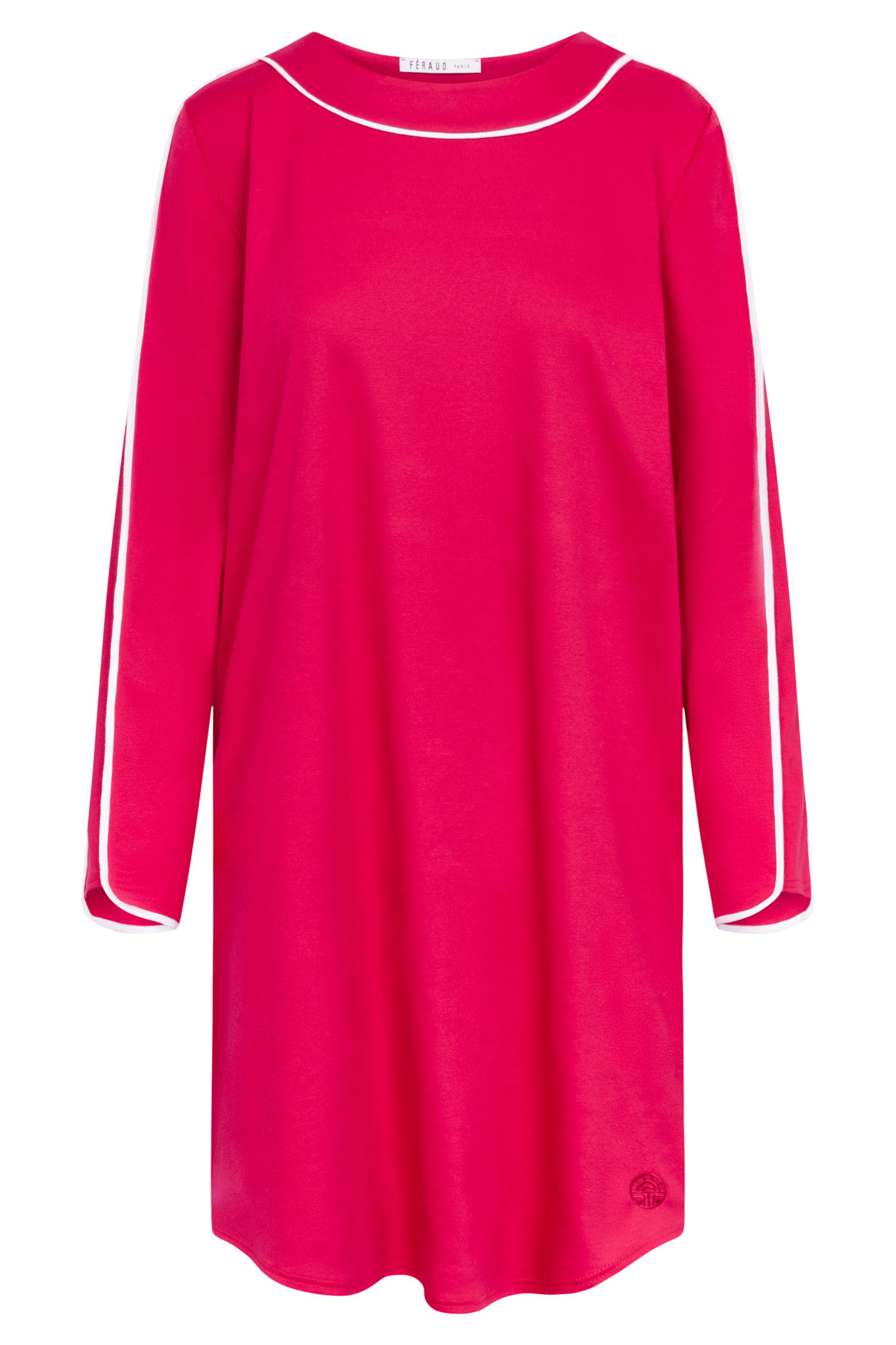 Féraud Nightgown front view in Raspberry